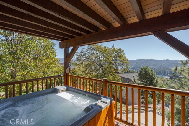 Detail Gallery Image 9 of 51 For 27721 Caribou Dr, Lake Arrowhead,  CA 92352 - 3 Beds | 3 Baths