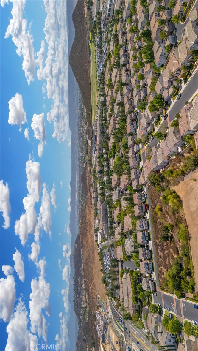 https://media.crmls.org/medias/62c8957c-10d6-4131-8565-b8f78090d280.jpg?preset=X-Large
