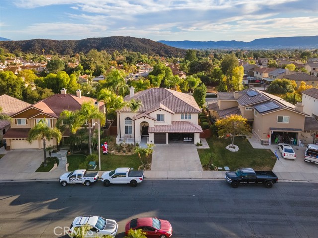 Detail Gallery Image 3 of 61 For 23859 via Segovia, Murrieta,  CA 92562 - 5 Beds | 3/1 Baths