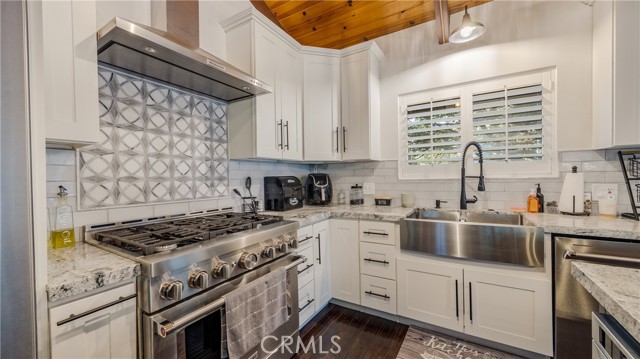 Detail Gallery Image 12 of 40 For 370 Weisshorn Dr, Crestline,  CA 92325 - 2 Beds | 2 Baths