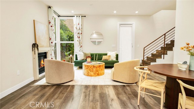 Detail Gallery Image 10 of 45 For 9237 Wakefield Ave #11,  Panorama City,  CA 91402 - 4 Beds | 3/1 Baths