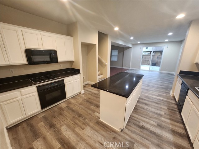 Detail Gallery Image 17 of 49 For 3506 Riverwalk Ct, Perris,  CA 92571 - 8 Beds | 3 Baths