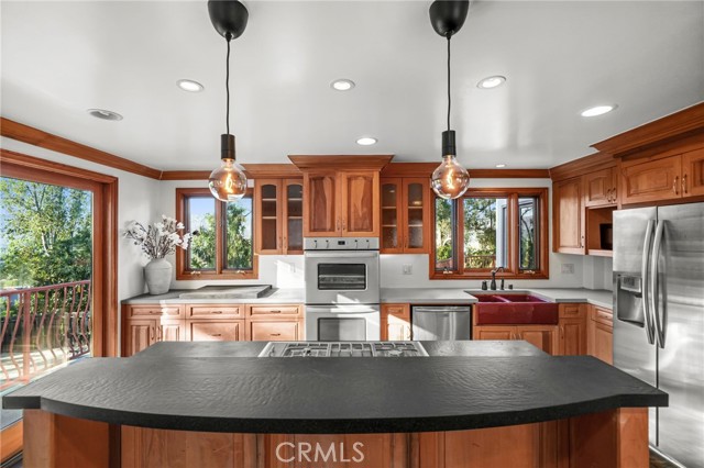 4104 Sea View Drive, Los Angeles CA: https://media.crmls.org/medias/62ca9e54-2f82-47c2-b1e3-4c3b39682178.jpg