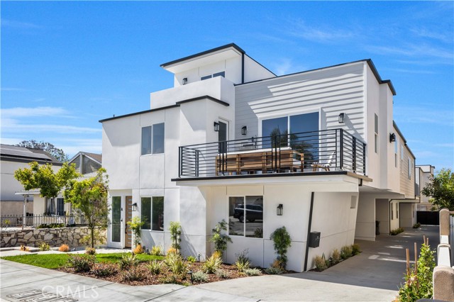 2405 Mathews Avenue, Redondo Beach CA: https://media.crmls.org/medias/62cb238d-a770-4851-bd06-8769e8598a68.jpg