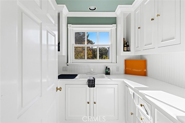 1 San Mateo Way, Corona del Mar CA: https://media.crmls.org/medias/62cb7ec0-4b67-4112-9485-34b547fa491b.jpg
