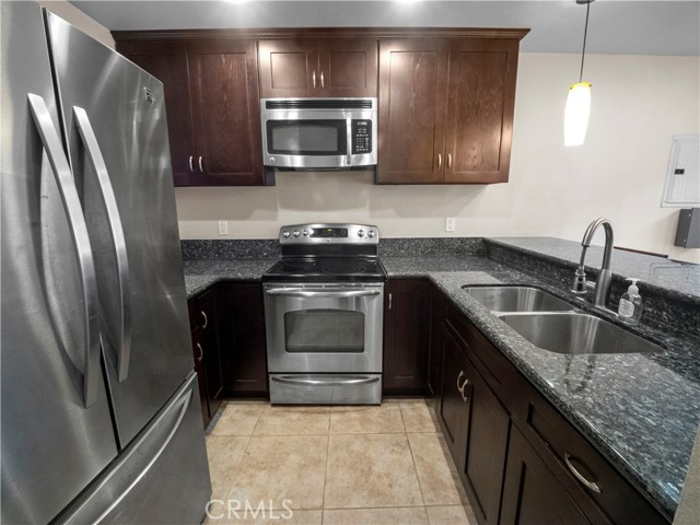 Detail Gallery Image 31 of 39 For 2507 E 15th #304,  Long Beach,  CA 90804 - 2 Beds | 2 Baths