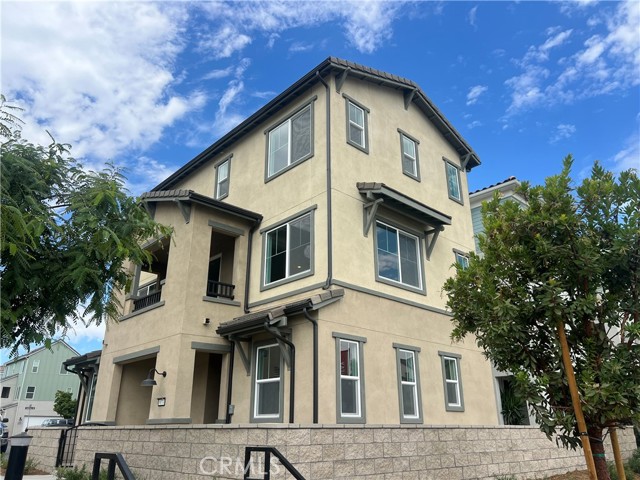 Detail Gallery Image 1 of 27 For 6074 Reef Way, Corona,  CA 92880 - 4 Beds | 3/1 Baths