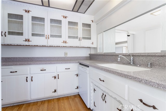 Detail Gallery Image 10 of 74 For 9826 Columbus, North Hills,  CA 91343 - 7 Beds | 5/1 Baths