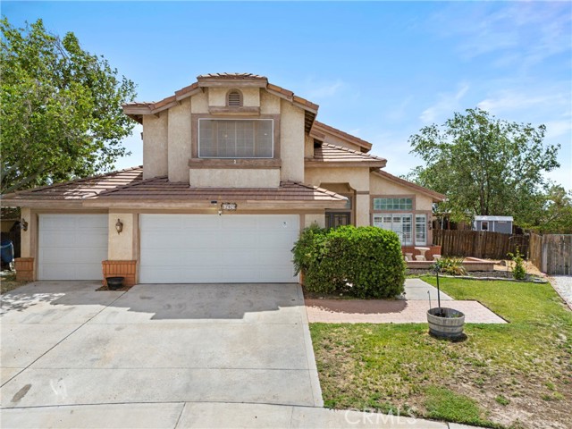 Detail Gallery Image 2 of 33 For 12929 Topaz Cir, Victorville,  CA 92392 - 5 Beds | 3 Baths