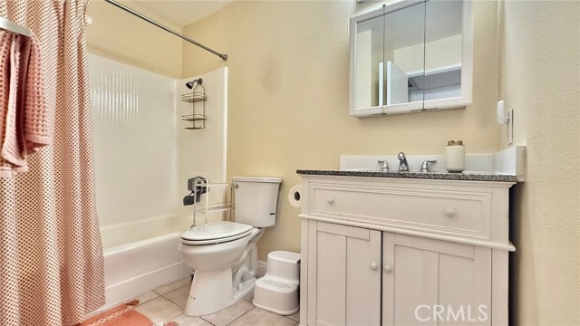 Detail Gallery Image 16 of 37 For 18350 Hatteras, Tarzana,  CA 91356 - 3 Beds | 2 Baths