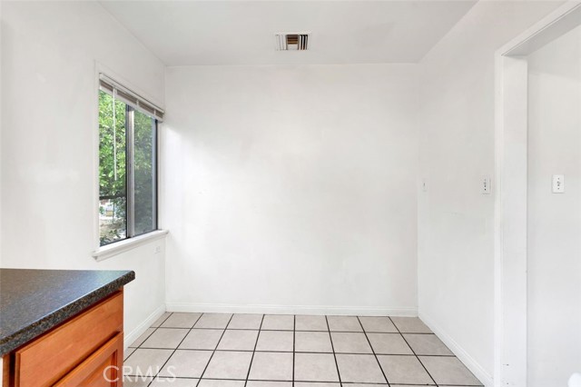 9933 Norwich Avenue, Mission Hills (San Fernando) CA: https://media.crmls.org/medias/62cee9f3-c1e4-490f-8815-ac5e796688da.jpg