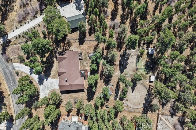 Detail Gallery Image 38 of 39 For 1039 Heritage Trl, Big Bear City,  CA 92314 - 4 Beds | 4/1 Baths