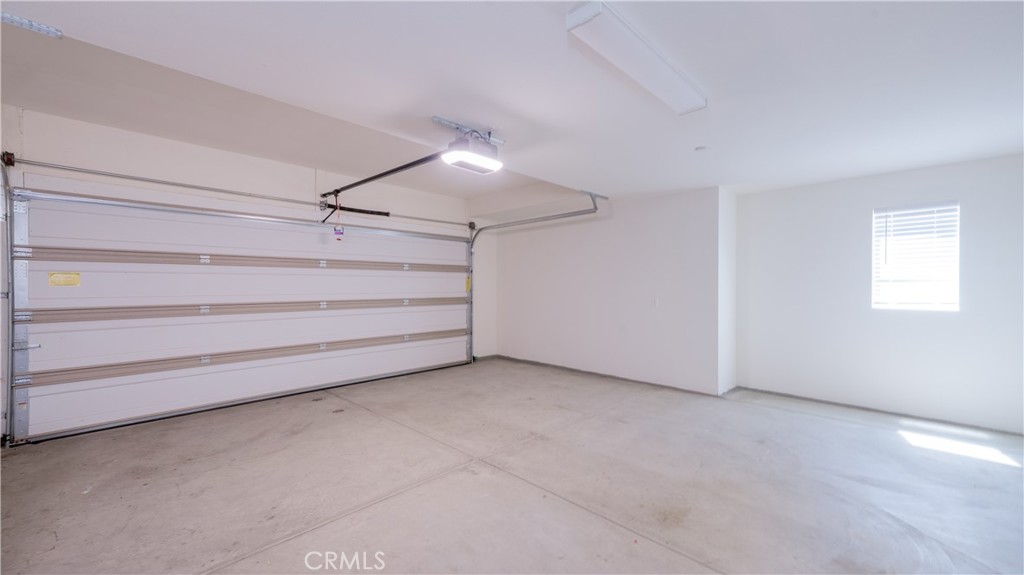 https://media.crmls.org/medias/62d04834-fea1-48b8-9cec-801f476d095b.jpg?preset=X-Large