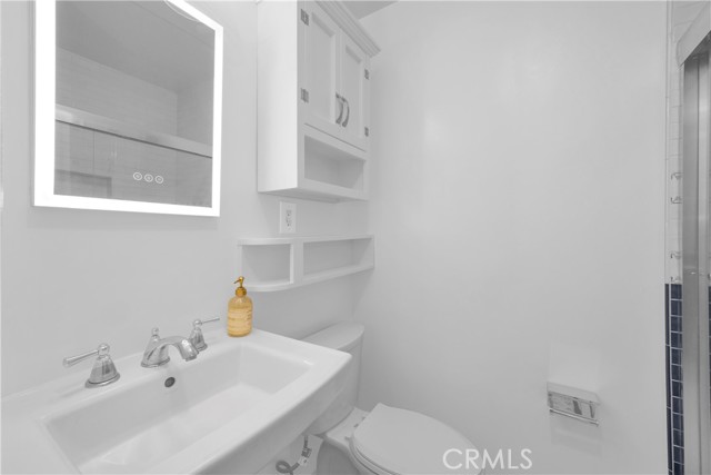 220 Cliff Drive, Laguna Beach CA: https://media.crmls.org/medias/62d06928-39d6-43d5-813c-6111559ed757.jpg