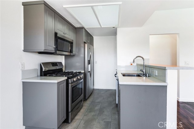 147 West Acacia Avenue, 143 photo 8