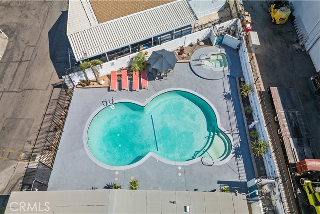 21001 Plummer Street, Chatsworth CA: https://media.crmls.org/medias/62d15500-0d8e-4584-9498-f5ad4e098b06.jpg