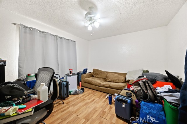 1385 N Marengo Avenue, Pasadena CA: https://media.crmls.org/medias/62d2b522-f4f2-4bf0-981b-e4998b30ce43.jpg