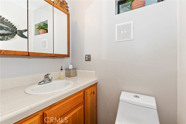 Detail Gallery Image 29 of 33 For 760 Lake Dr, Lake Arrowhead,  CA 92352 - 3 Beds | 2 Baths