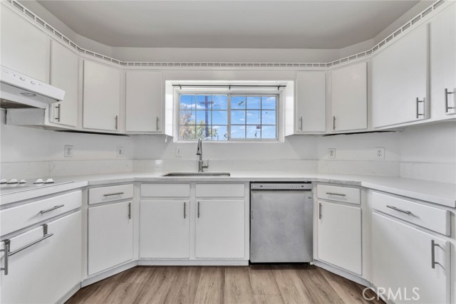 6910 Carnelian Street, Rancho Cucamonga CA: https://media.crmls.org/medias/62d334cb-1e34-4178-9eda-0094599c6911.jpg