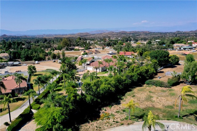 17470 Vanderhill Circle, Perris CA: https://media.crmls.org/medias/62d57fbe-396f-4a51-bd78-0a9d2aa9fefc.jpg
