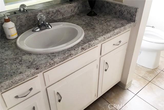 715 Avenida Majorca, Laguna Woods CA: https://media.crmls.org/medias/62d5e0fe-eb95-44b4-a295-0315adc6d679.jpg
