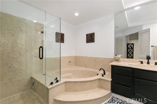 Detail Gallery Image 27 of 45 For 590 John K Dr #102,  Long Beach,  CA 90803 - 3 Beds | 2/1 Baths