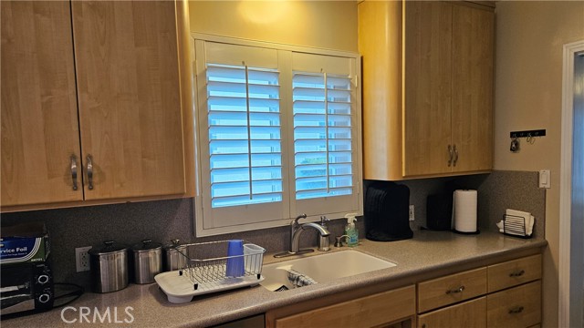 Detail Gallery Image 7 of 29 For 902 W Yale St, Ontario,  CA 91762 - 4 Beds | 1/1 Baths