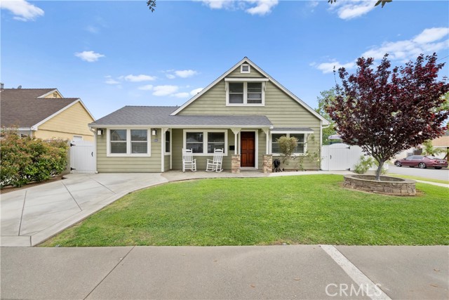Detail Gallery Image 1 of 45 For 13003 El Moro Ave, La Mirada,  CA 90638 - 4 Beds | 2 Baths