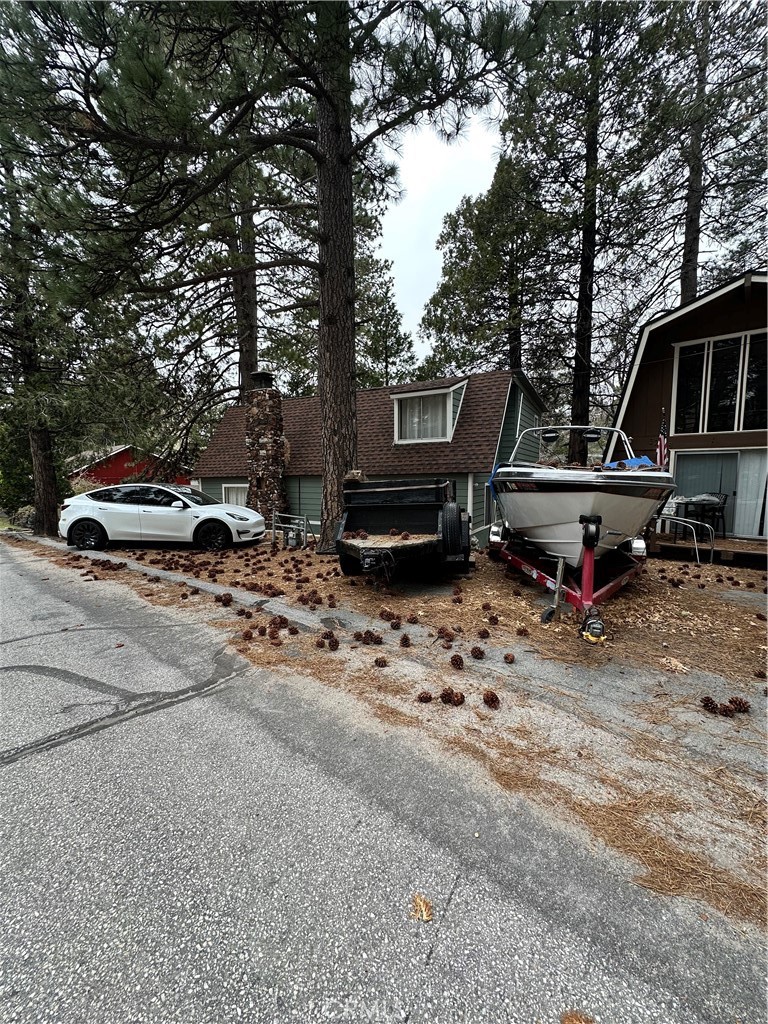 https://media.crmls.org/medias/62d8b65d-f181-46ba-afab-2d2333c89ef9.jpg?preset=X-Large