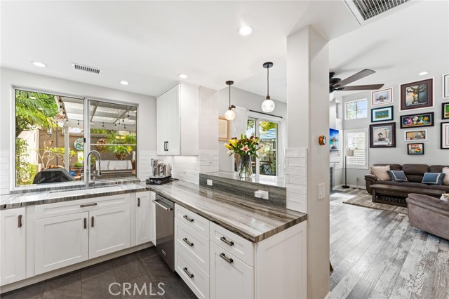 Detail Gallery Image 12 of 44 For 24 Morning Glory, Rancho Santa Margarita,  CA 92688 - 2 Beds | 1/1 Baths