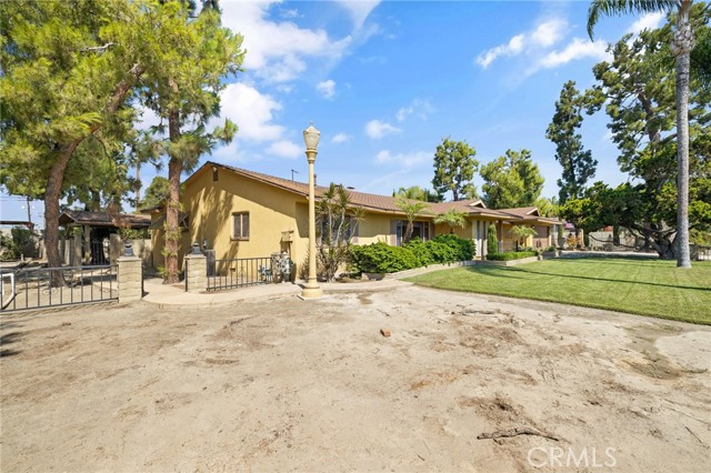 531 N Cherry Tree Lane, Anaheim CA: https://media.crmls.org/medias/62d97208-c303-4b23-976d-e4fe5d8c1511.jpg