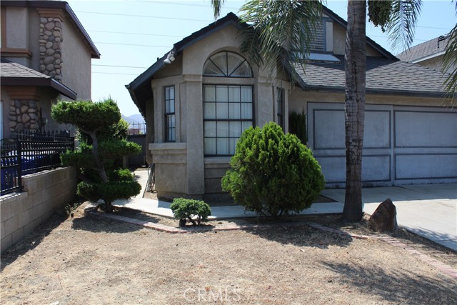 Detail Gallery Image 2 of 26 For 14549 Southwood Dr, Fontana,  CA 92337 - 3 Beds | 2 Baths