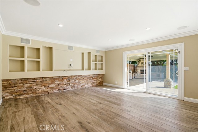 Detail Gallery Image 8 of 21 For 2946 Maui, Costa Mesa,  CA 92626 - 4 Beds | 2/1 Baths