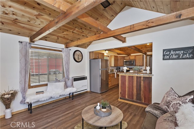 Detail Gallery Image 19 of 49 For 39234 N Shore Dr, Fawnskin,  CA 92333 - 2 Beds | 1/1 Baths