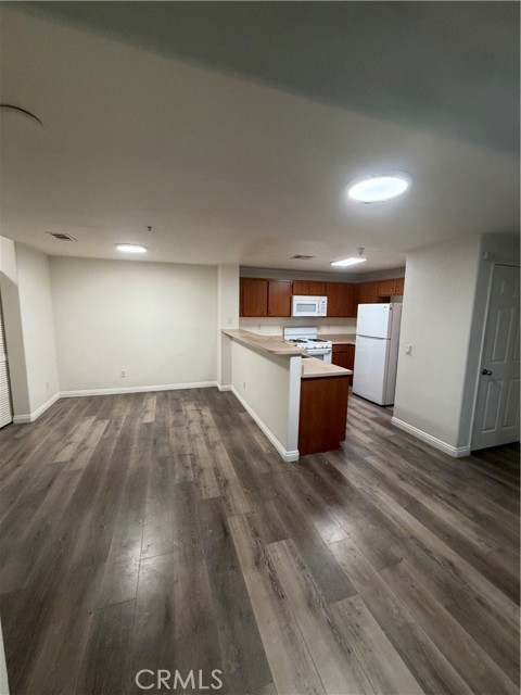 Detail Gallery Image 3 of 24 For 44756 Adam, Temecula,  CA 92592 - 2 Beds | 2 Baths