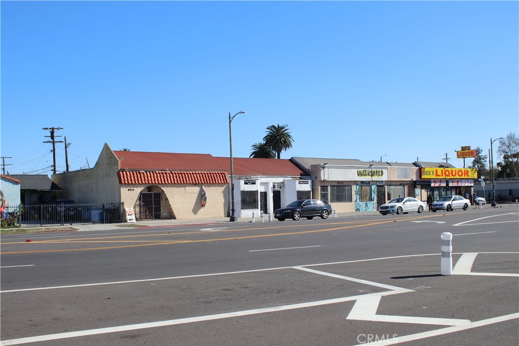 9214 S Broadway, Los Angeles, CA 90003