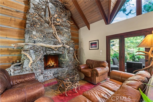 Detail Gallery Image 9 of 74 For 942 Lake Edge Way, Lake Arrowhead,  CA 92352 - 4 Beds | 5/1 Baths