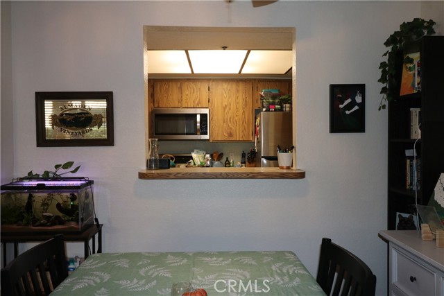 Detail Gallery Image 12 of 44 For 12121 Centralia St #111,  Lakewood,  CA 90715 - 1 Beds | 1 Baths