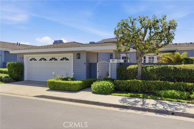 3611 Daffodil Avenue, Corona del Mar CA: https://media.crmls.org/medias/62db711f-4742-42d8-9e93-79f8accd225d.jpg