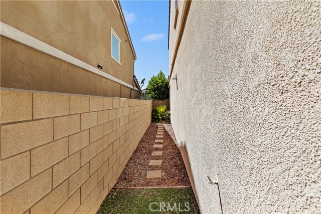 Detail Gallery Image 32 of 34 For 4815 Casillas Way, Fontana,  CA 92336 - 5 Beds | 3/1 Baths