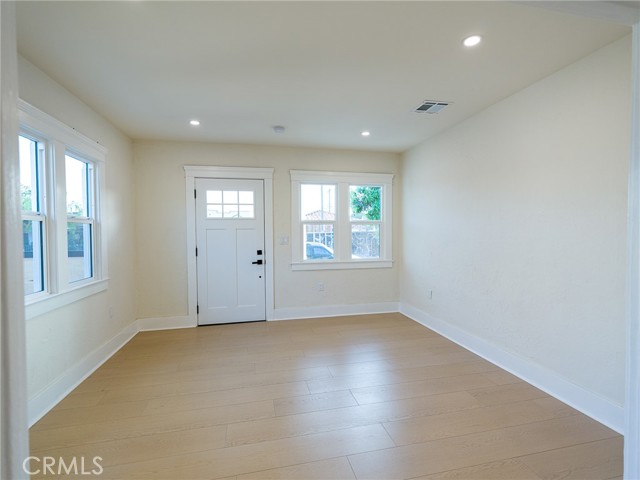 Detail Gallery Image 19 of 59 For 3453 Estrada, Los Angeles,  CA 90023 - 2 Beds | 2 Baths