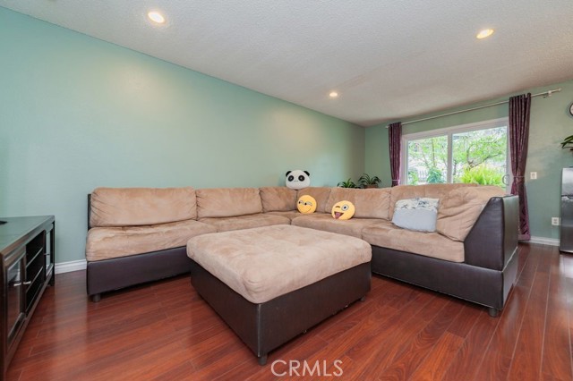 Detail Gallery Image 10 of 20 For 7 Town and Country Rd, Phillips Ranch,  CA 91766 - 2 Beds | 2 Baths