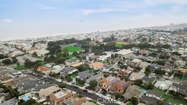 609 15th Street, Manhattan Beach, California 90266, 5 Bedrooms Bedrooms, ,1 BathroomBathrooms,Residential,Sold,15th,SB21193724