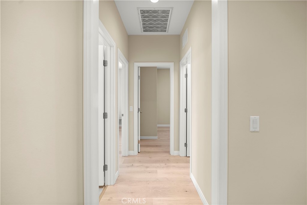 https://media.crmls.org/medias/62de2ec7-967e-4c30-95f6-e89a2a435255.jpg?preset=X-Large