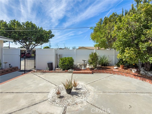 Detail Gallery Image 7 of 74 For 8224 Guava, Buena Park,  CA 90620 - 3 Beds | 2 Baths