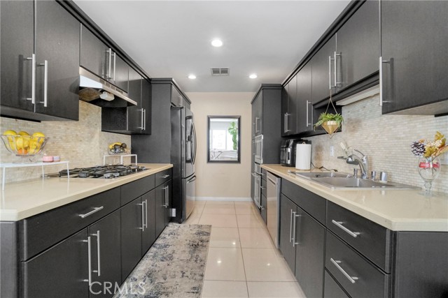 18730 Hatteras Street, Tarzana CA: https://media.crmls.org/medias/62de8a56-1be9-4d5a-879e-f3d4bd278e4c.jpg