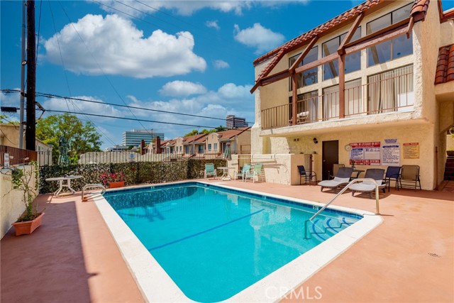 Detail Gallery Image 32 of 34 For 323 N Jackson #119,  Glendale,  CA 91206 - 2 Beds | 2/1 Baths