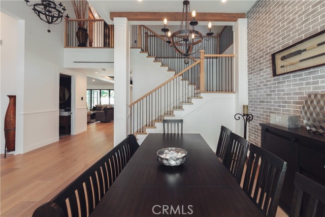 5225 Topeka Drive, Tarzana CA: https://media.crmls.org/medias/62df084f-9978-4872-9a13-083230342928.jpg