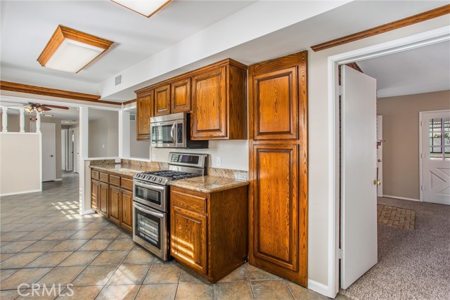 Detail Gallery Image 17 of 47 For 740 E Parkdale Dr, San Bernardino,  CA 92404 - 4 Beds | 2/1 Baths