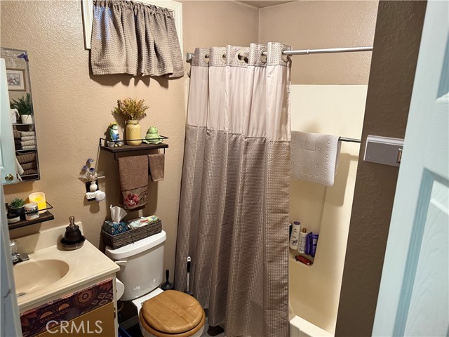 Detail Gallery Image 5 of 8 For 16238 35th Ave, Clearlake,  CA 95422 - 1 Beds | 1 Baths